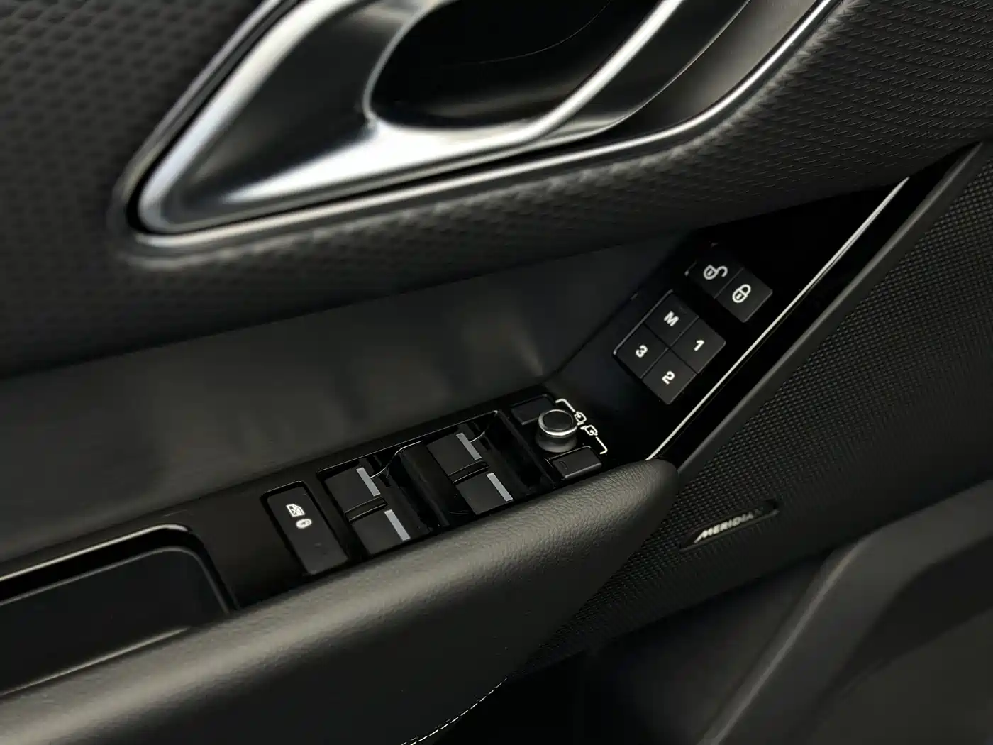 Land Rover Range Rover Velar 2020 P250 фото 15