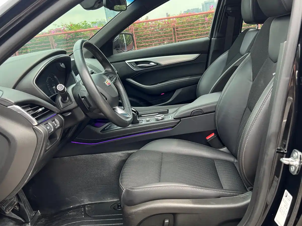 Фото 8 - Cadillac CT5