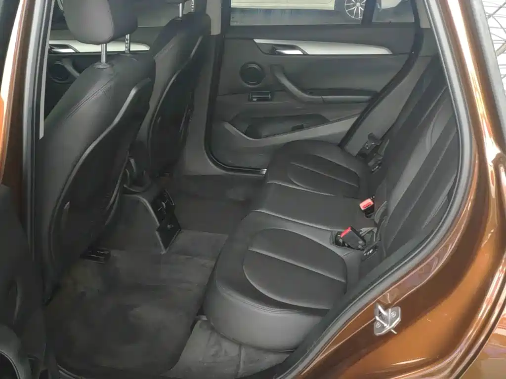 Фото 17 - BMW X1