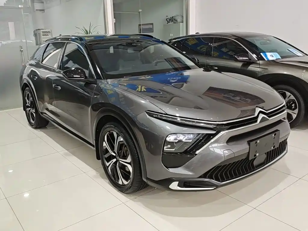 Фото 4 - Citroën Versailles C5 X