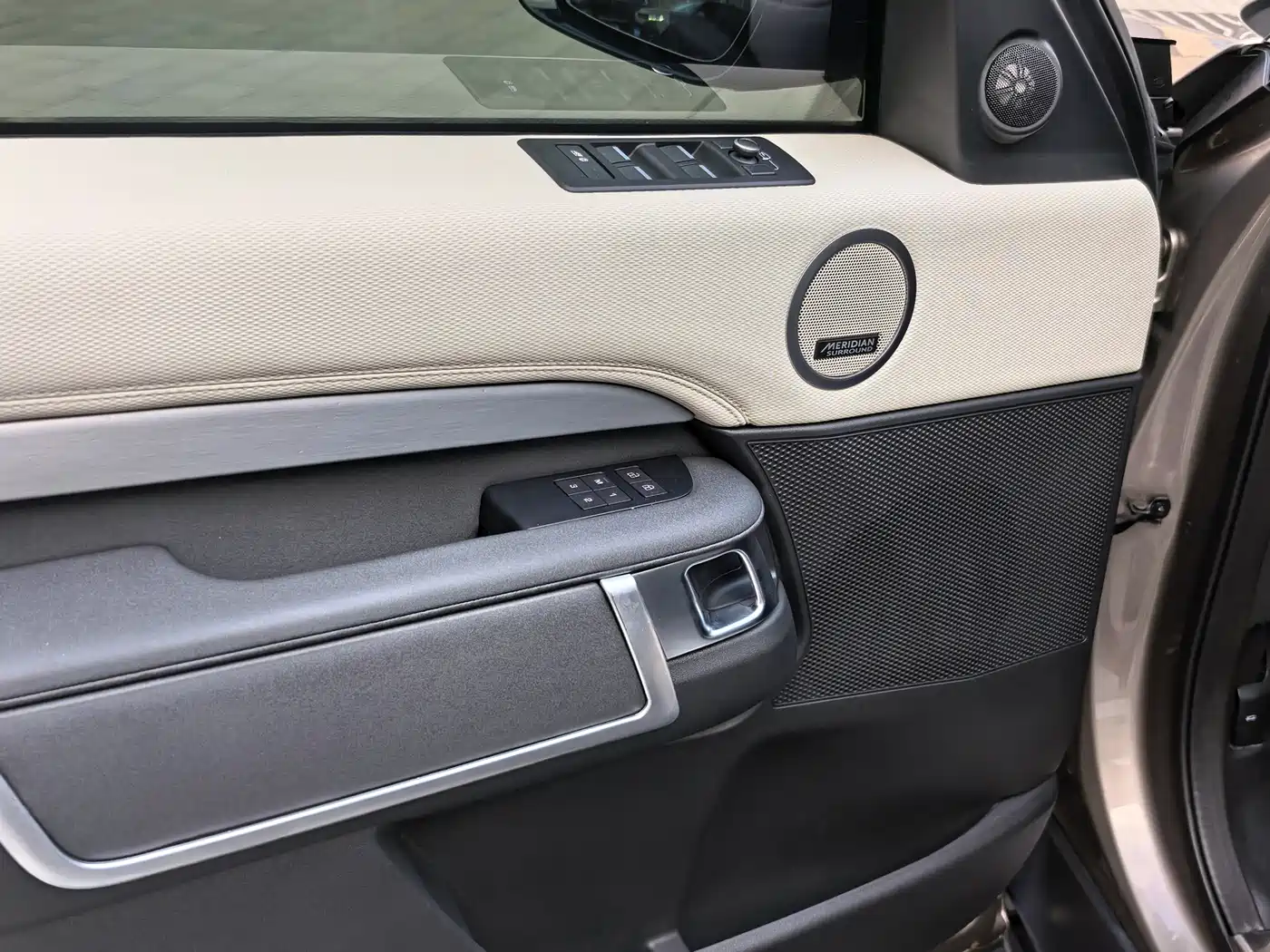LAND ROVER DISCOVER