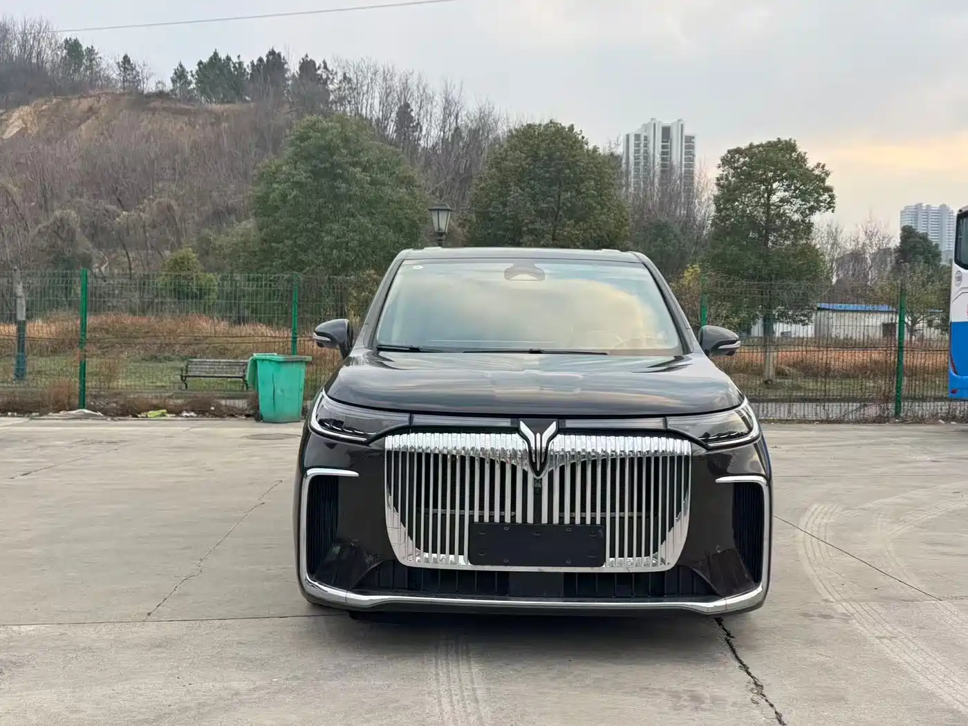 Voyah Auto Voyah Dreamer 2025 PHEV AWD Flagship Kunpeng Edition фото 2