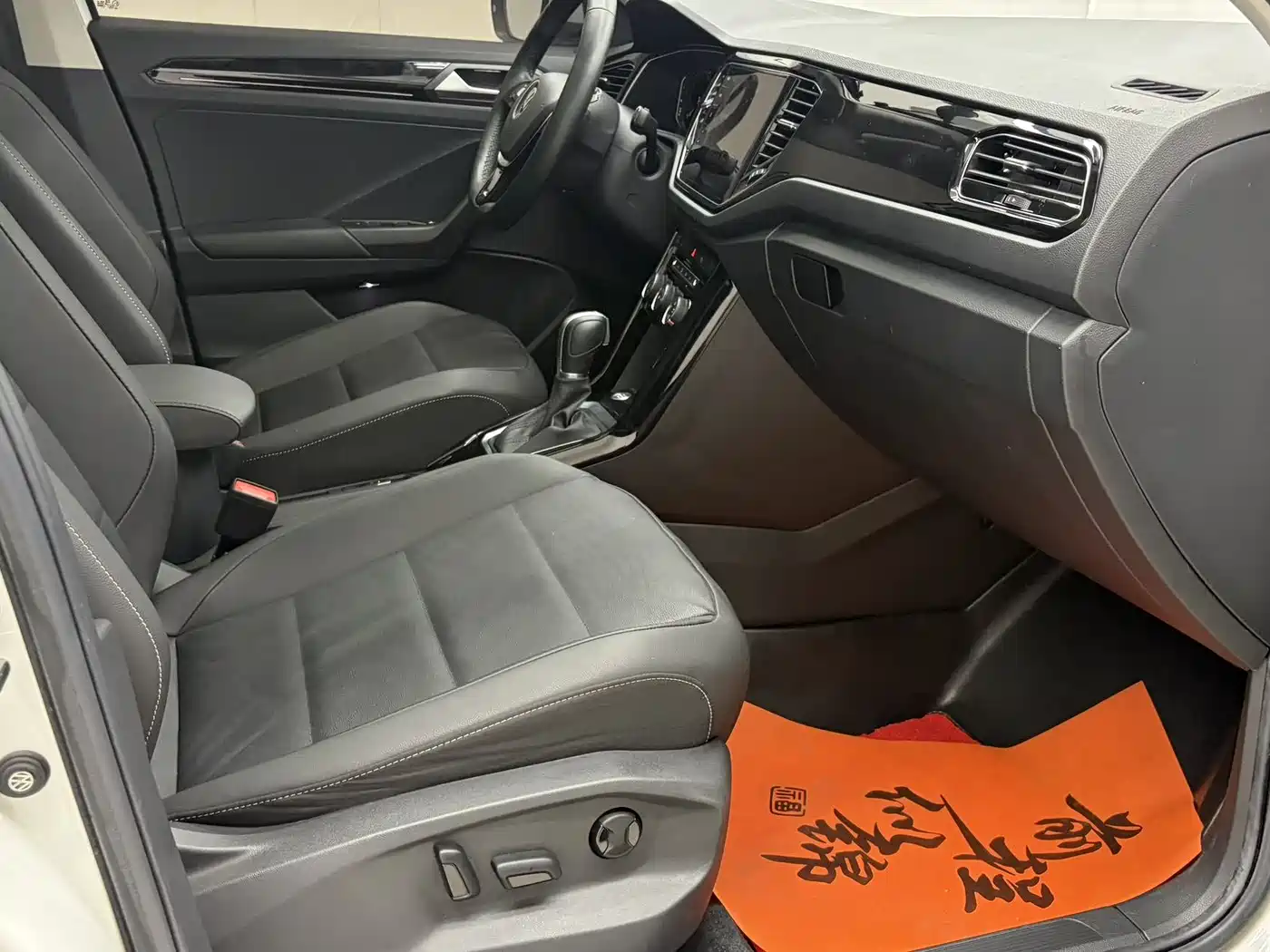 Volkswagen T-ROC 2022 280TSI DSG 2WD Comfort PLUS фото 22
