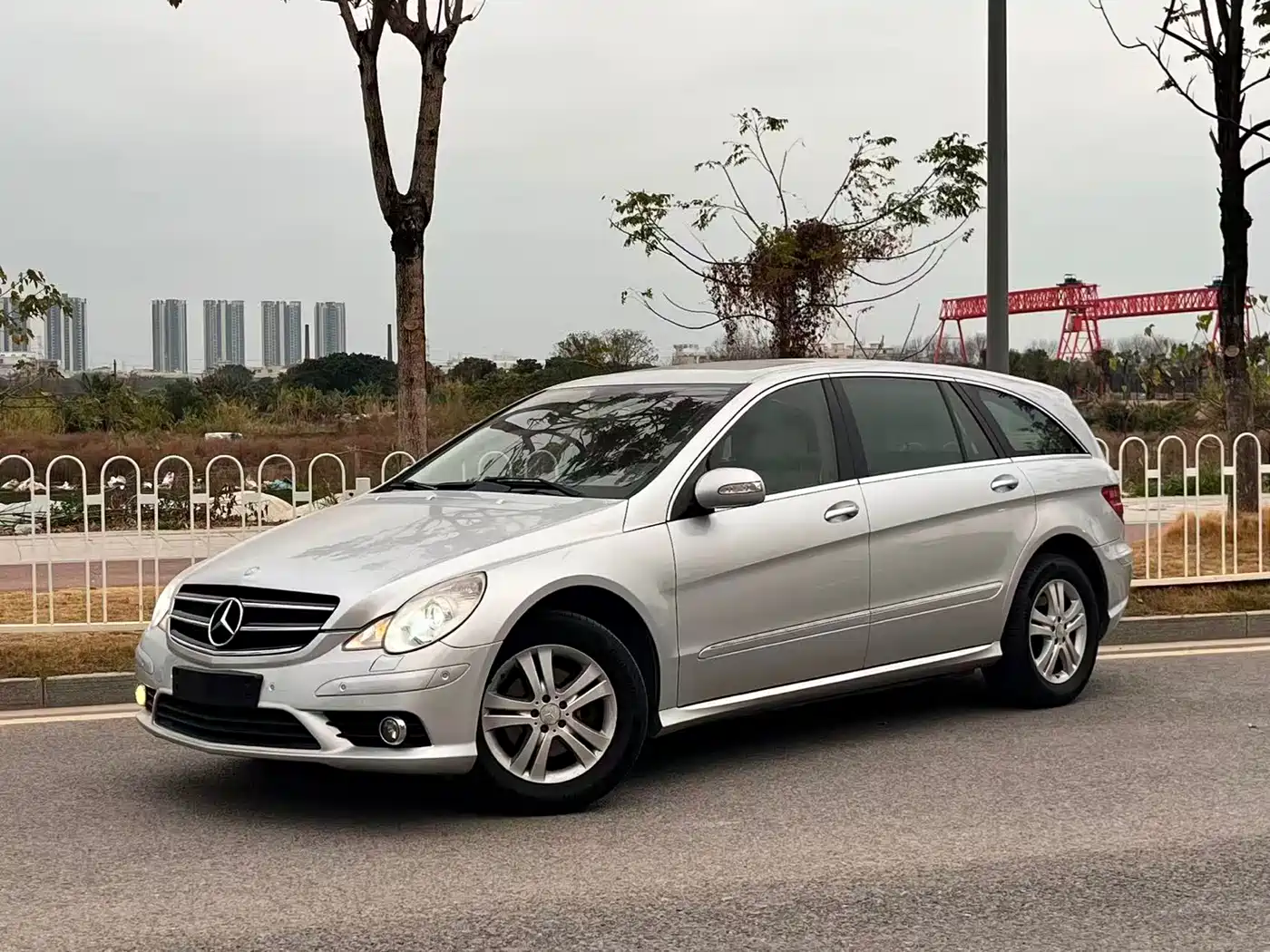 Mercedes-Benz R-Class 2009 Model R 300 L Business Version
