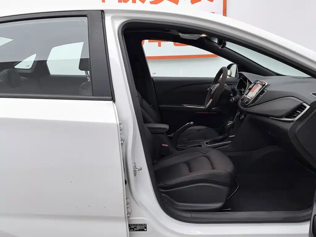 Chevrolet Monza 2019 2019 RS 330T Auto Smooth Edition China VI