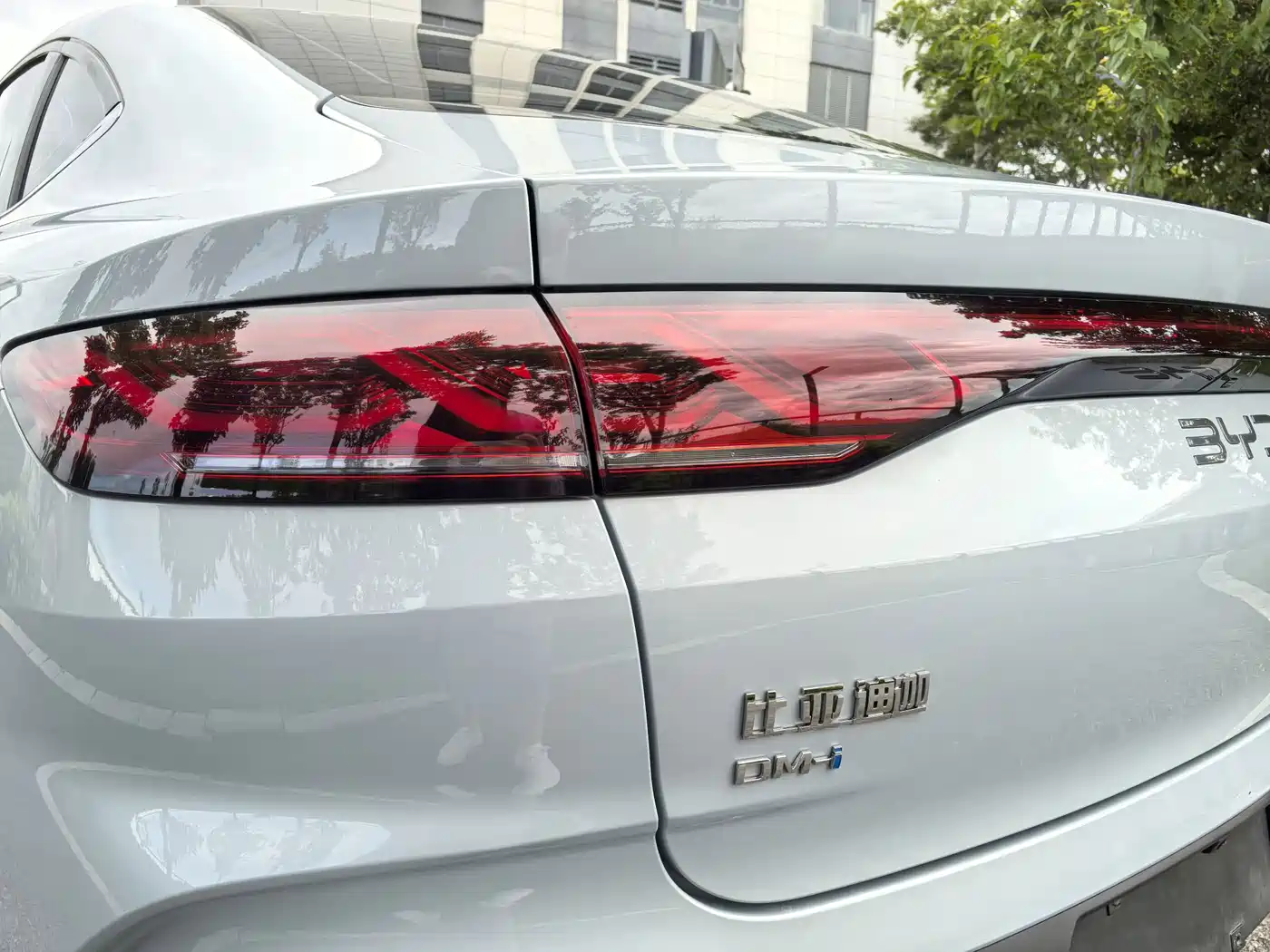 BYD Qin L 2024 2024 DM-i 80KM Leading Edition