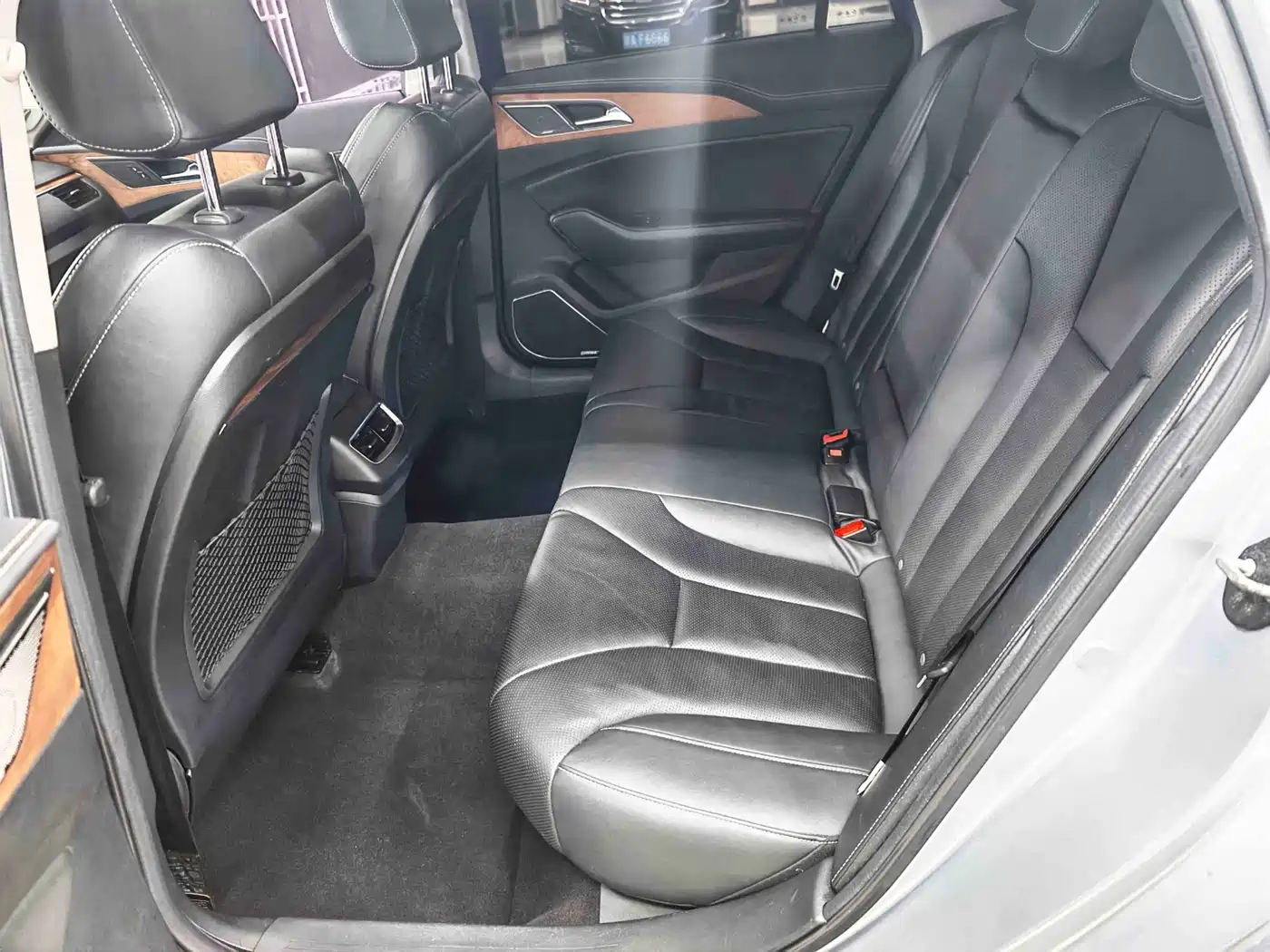 Hongqi H5 2018 2018 30TD Smart Connected Royal Edition