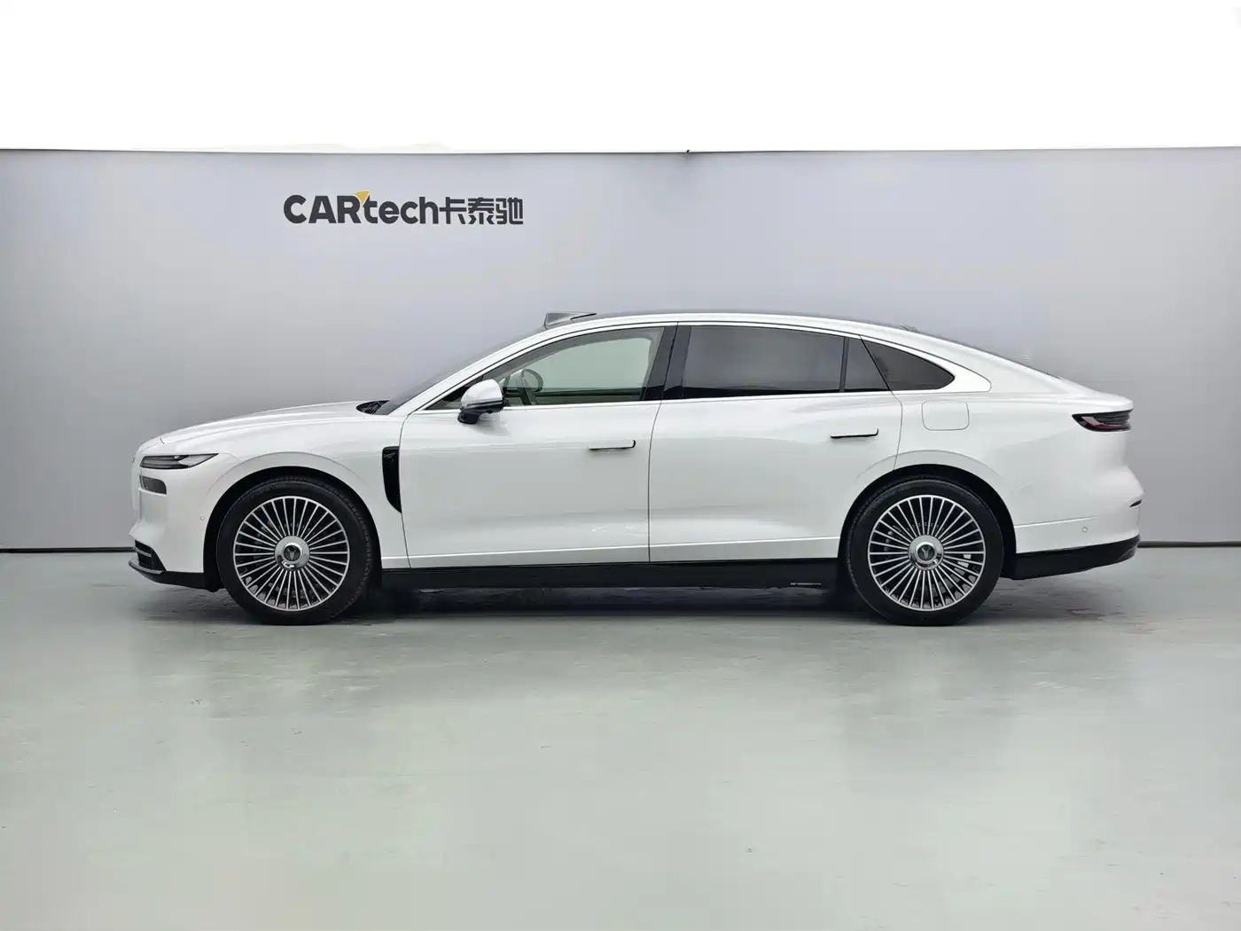 Voyah Auto VOYAH Zhuiguang L 2025 2025 Mid-configuration Model
