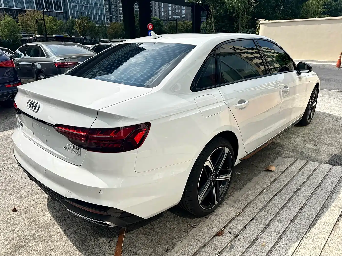 Audi A4L 2025 2025 2 Million Celebration Edition 40 TFSI Luxury Dynamic