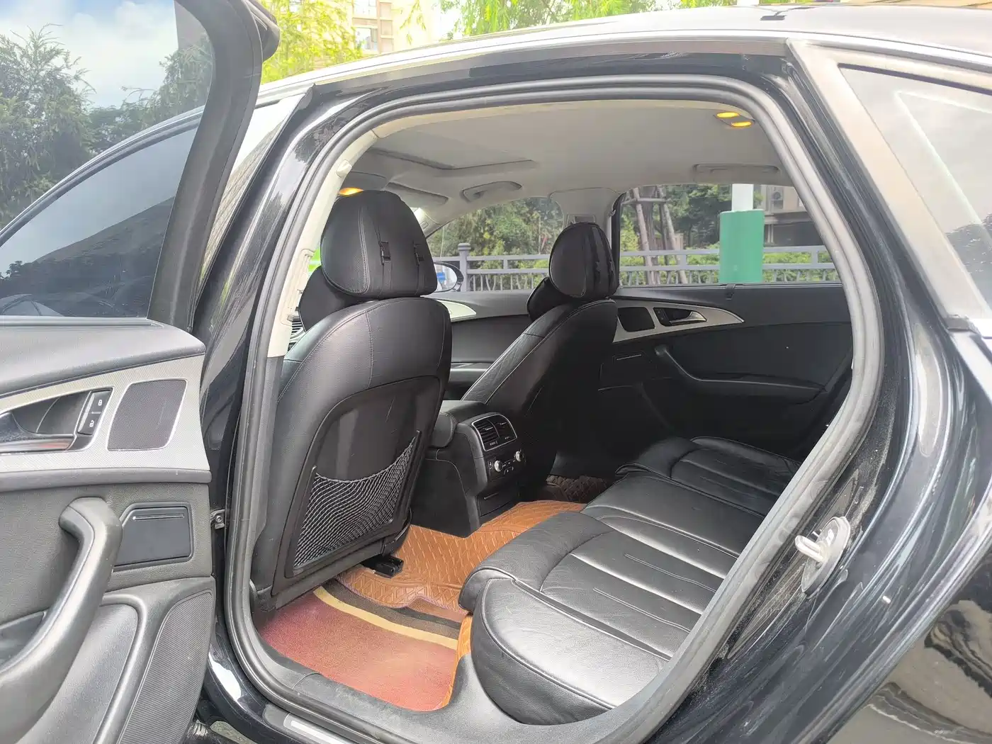 Фото 8 - Audi A6L