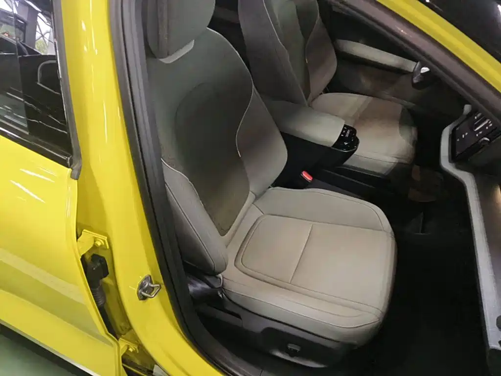 Volvo EX30 2024 2025 RWD Long Range Ultra