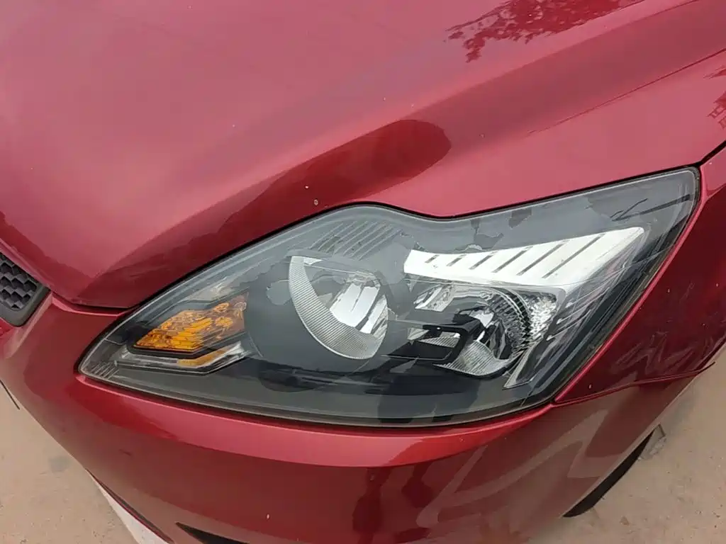 Фото 24 - Ford Focus