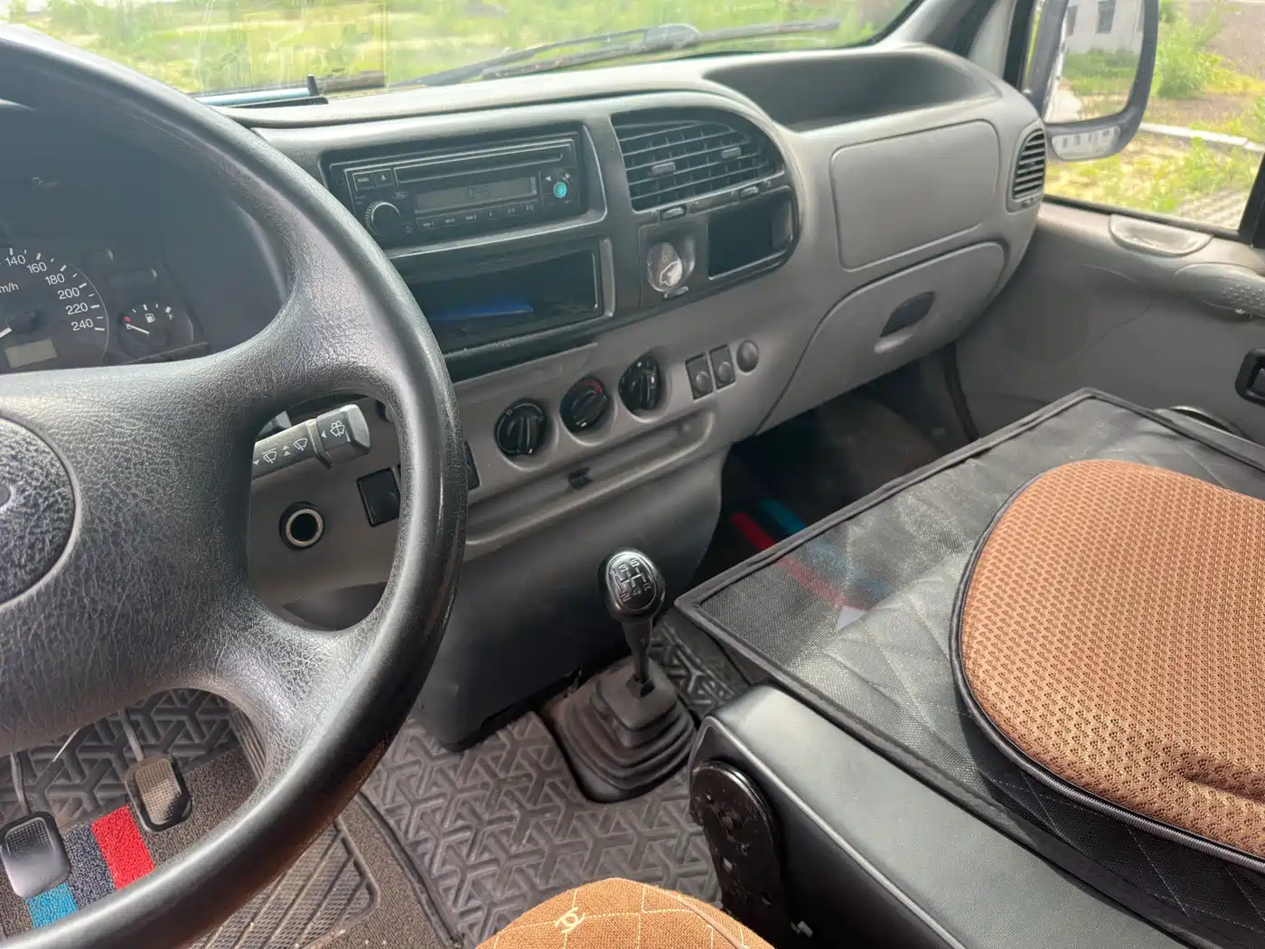 Ford Classic Transit 2013 2013 2.8T Diesel Standard Short Wheelbase Medium Roof JX493ZLQ3A