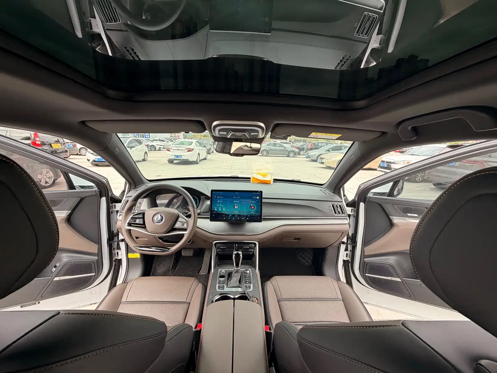 Фото 9 - BYD Tang