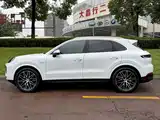 Photo 3 - Porsche Cayenne New Energy