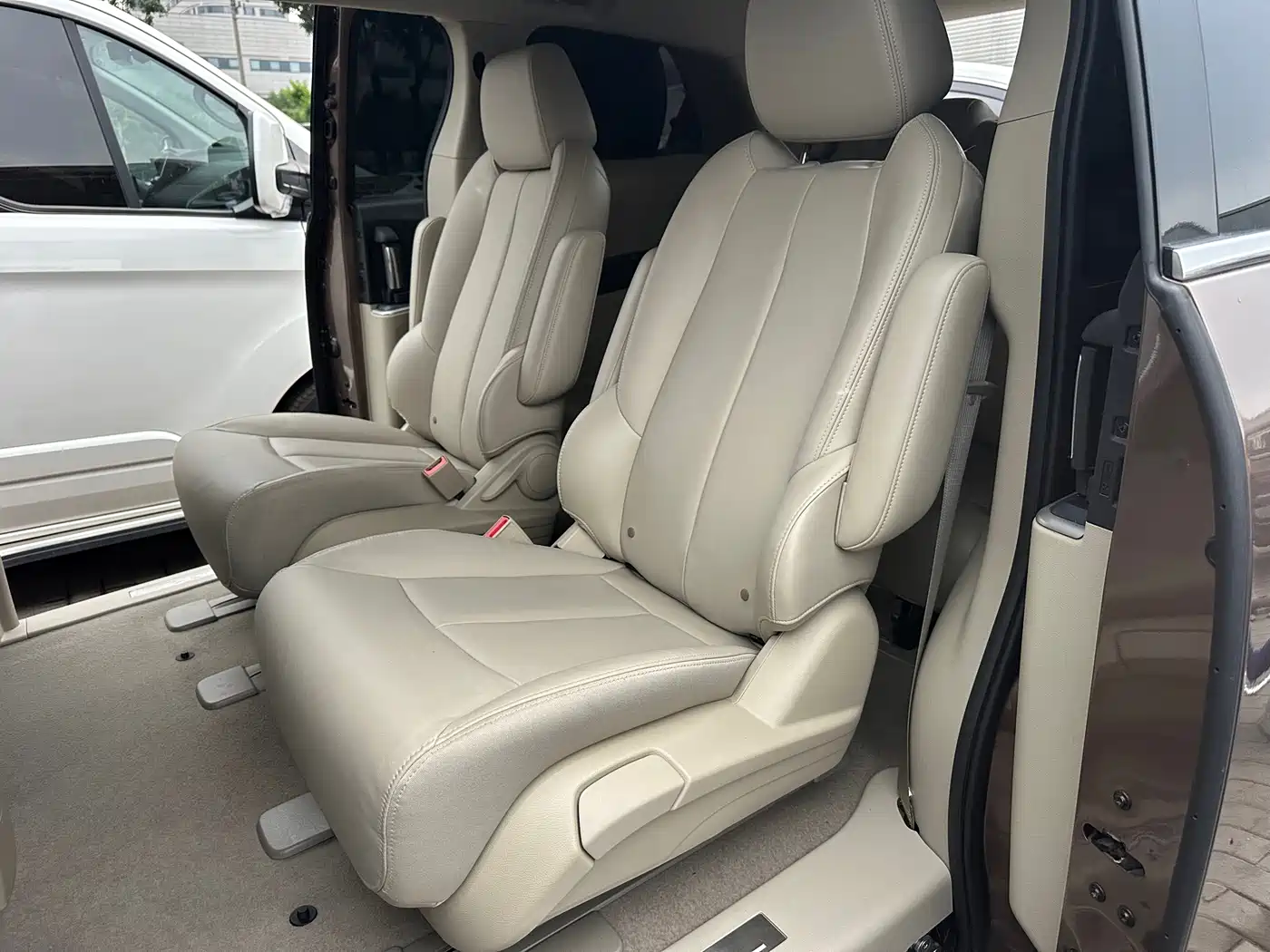 Buick GL8 2018 28T Premium Model China VI фото 17