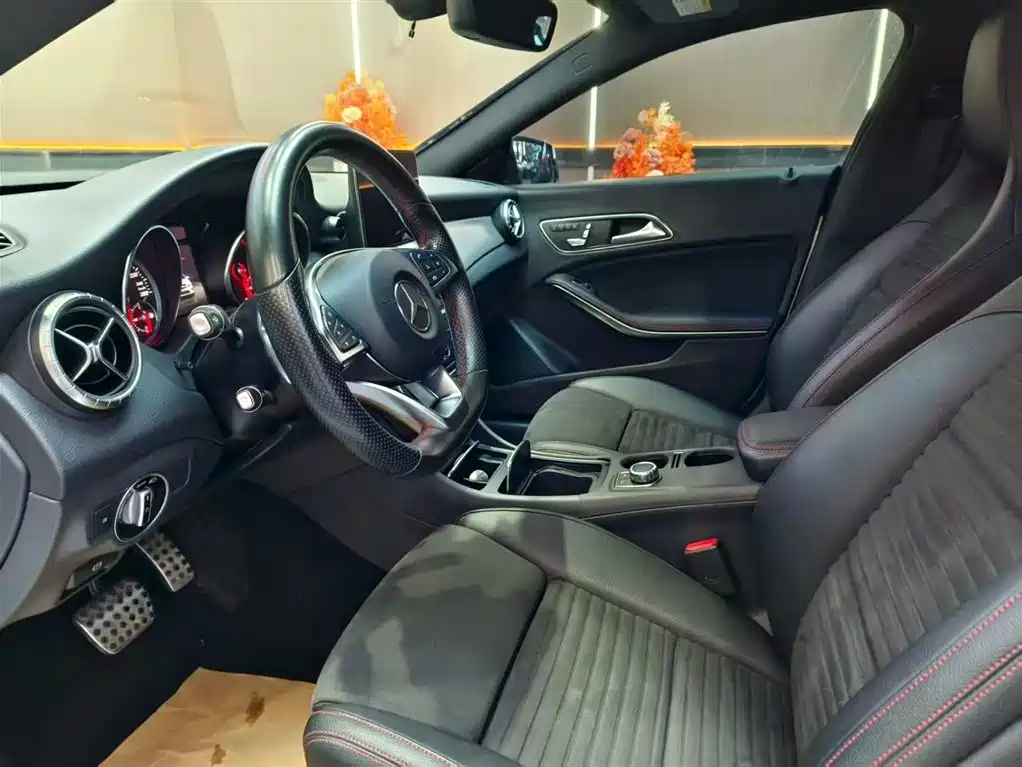 Mercedes-Benz CLA (Import) 2015 CLA 220 4MATIC фото 5