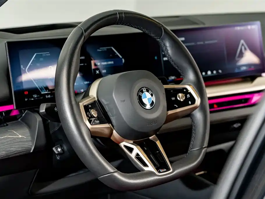 BMW 5 Series 2025 530Li Premium M Sport Package фото 13