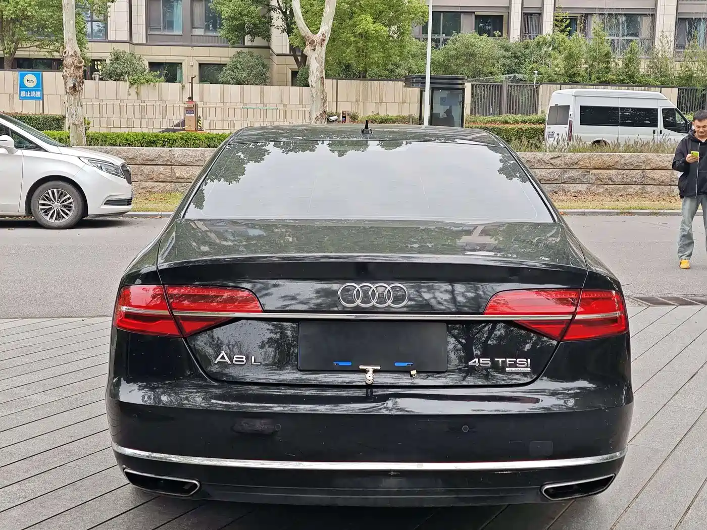 Audi A8 2016 A8L 45 TFSI quattro Comfort фото 11
