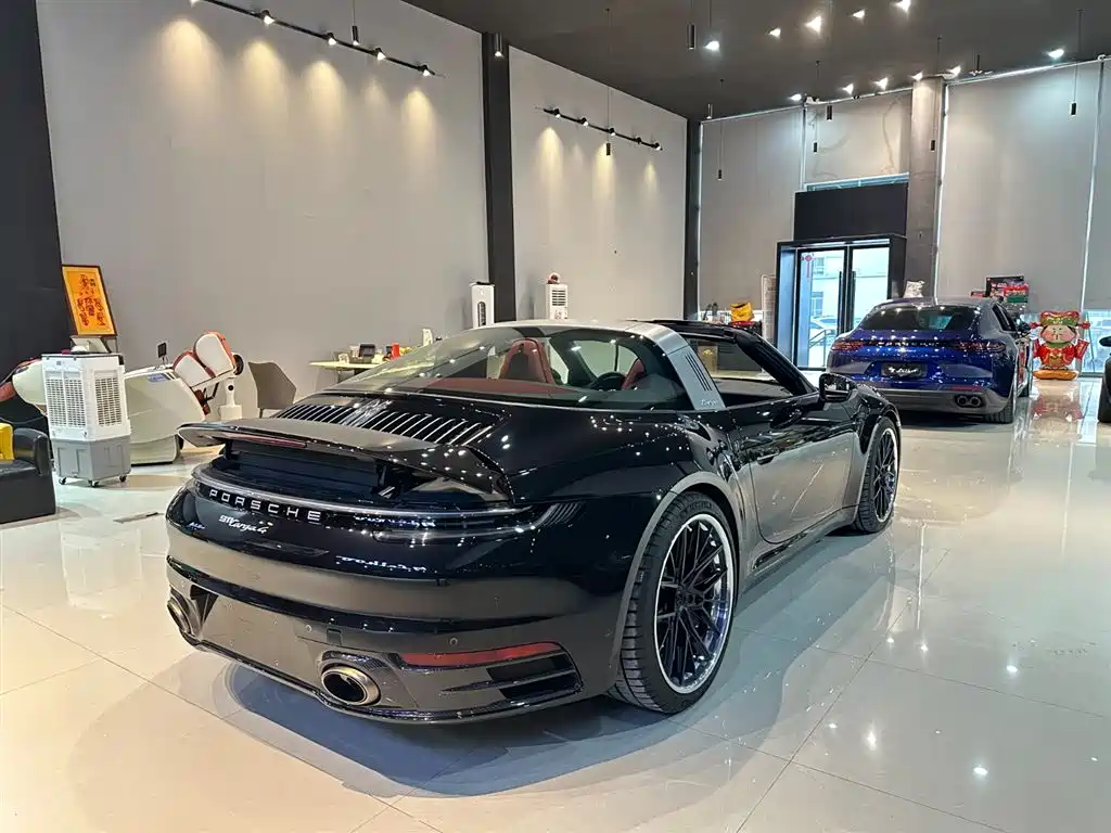 Porsche 911 2023 Targa 4 3.0T фото 23