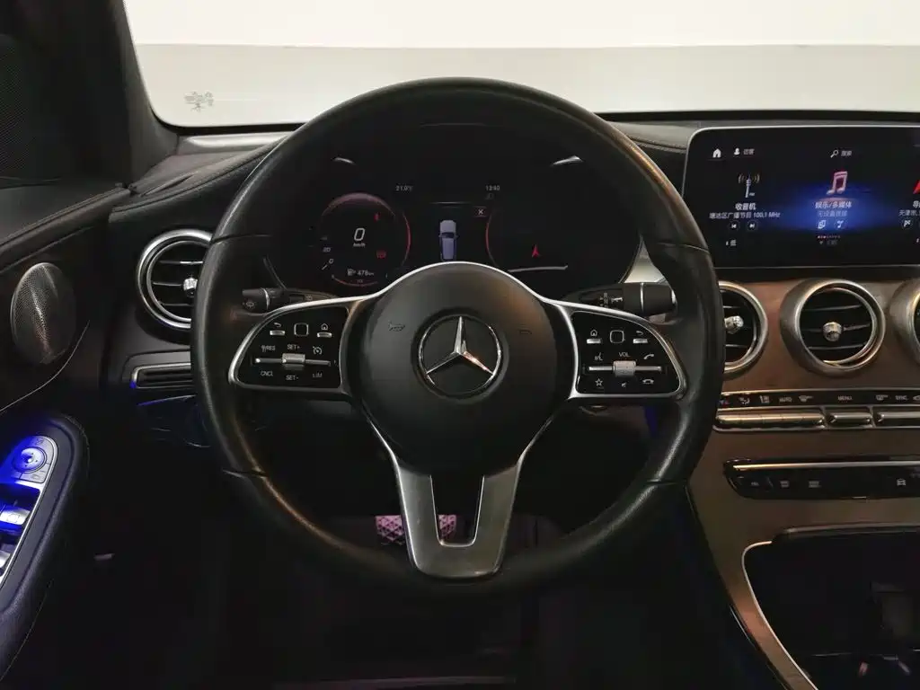 Фото 11 - Mercedes-Benz GLC