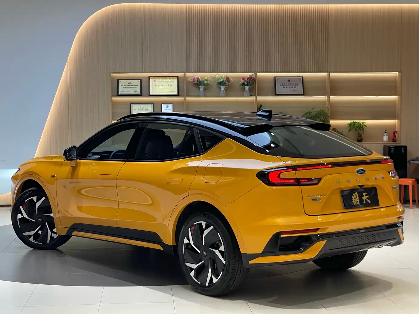 Ford Mondeo 2024 2.0T E-Hybrid Sport ST-Line фото 6