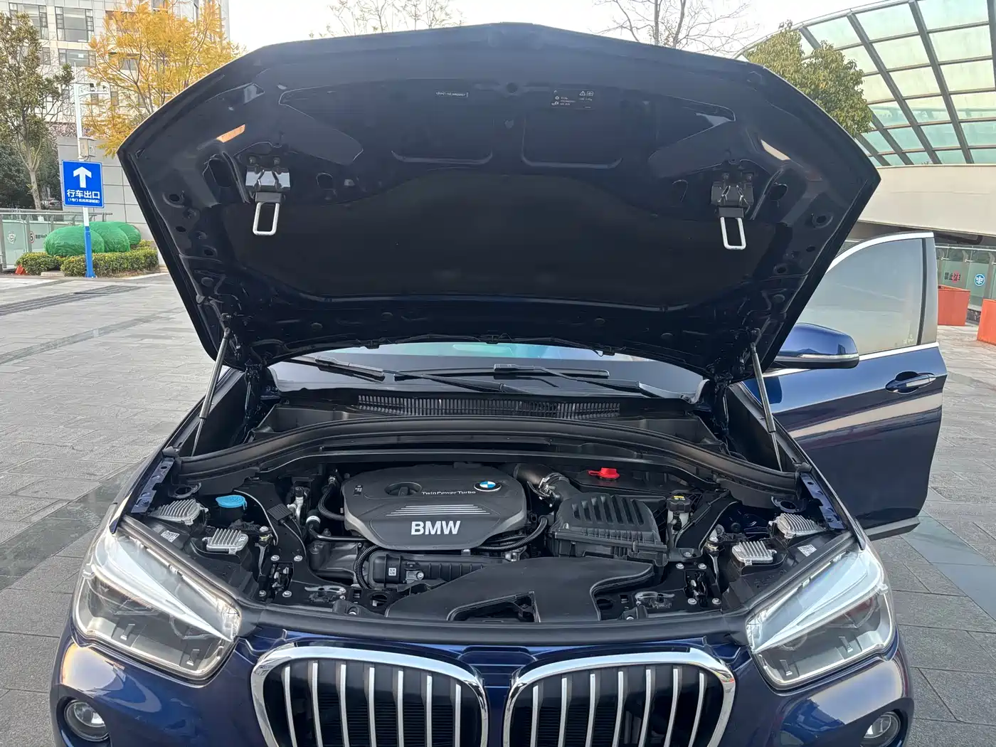 BMW X1 2018 sDrive18Li Premium Model фото 15