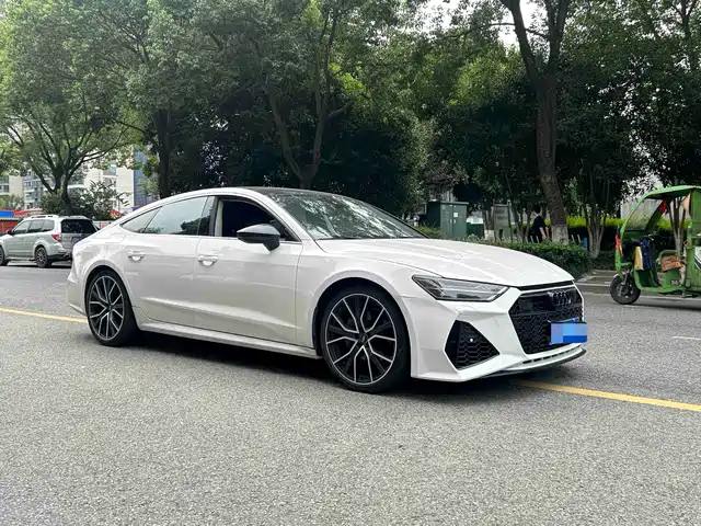 Audi A7 45 TFSI, Эксклюзив