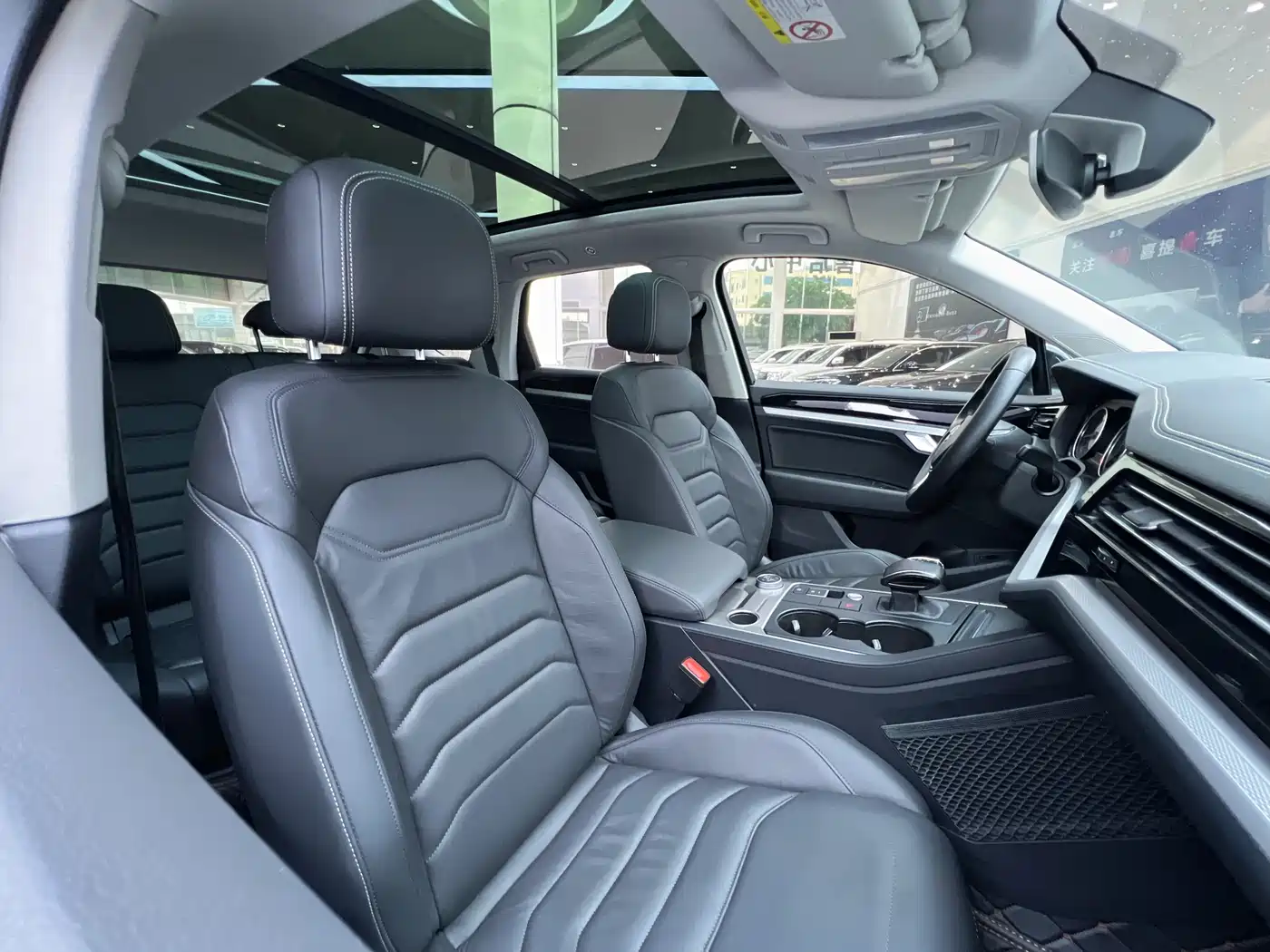 Volkswagen Touareg 2019 2.0TSI Pilot Edition China VI фото 9
