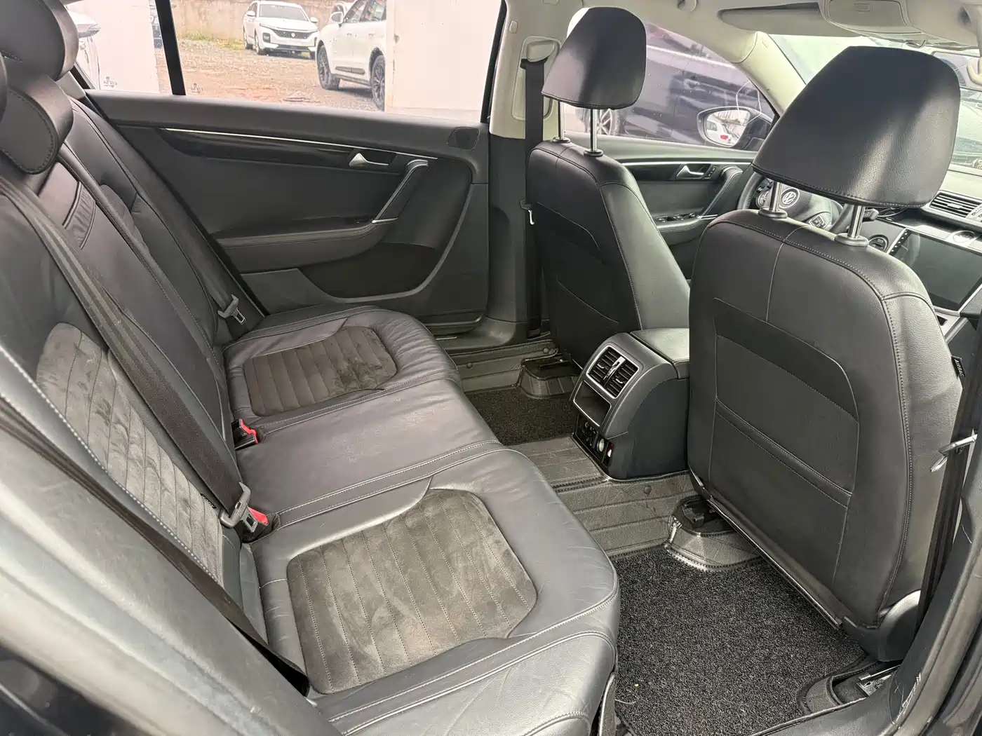 Volkswagen Magotan 2015 2.0TSI Luxury фото 5