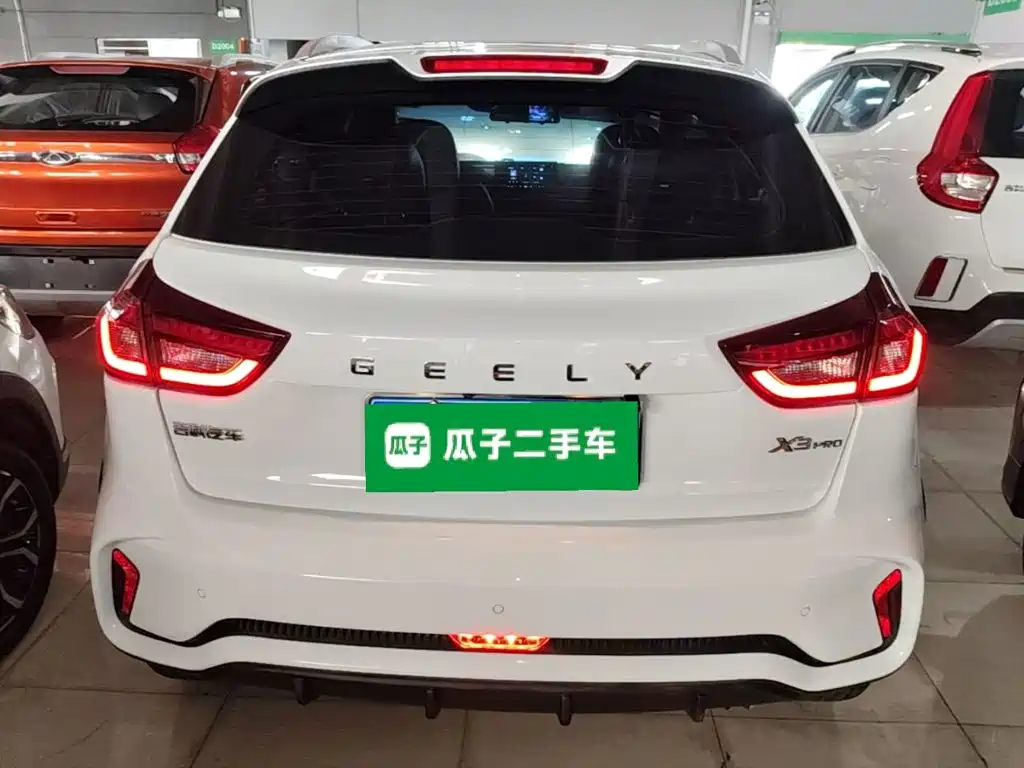 Фото 6 - Geely Vision X3