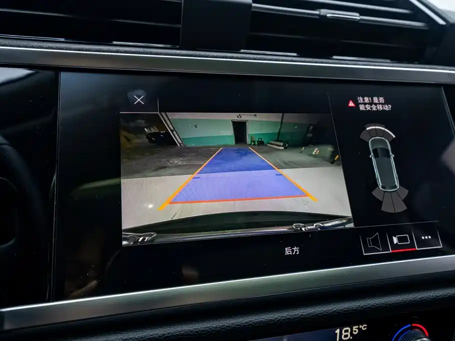 Photo 30 - Audi Q3