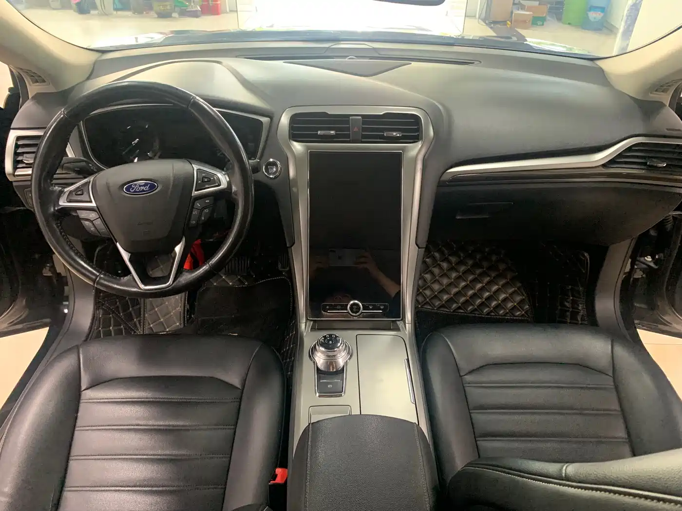 Фото 13 - Ford Mondeo