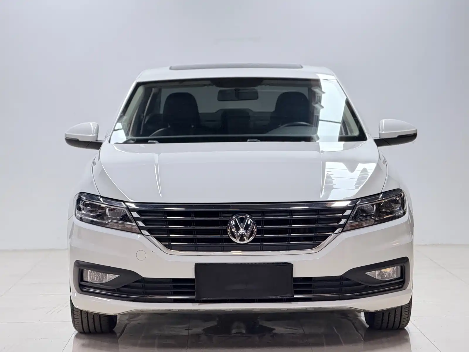 صورة 3 - Volkswagen Lavida