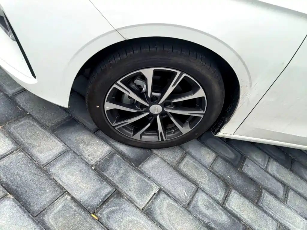 Geely Emgrand 2025 2025 4th Gen 1.5L CVT Premium