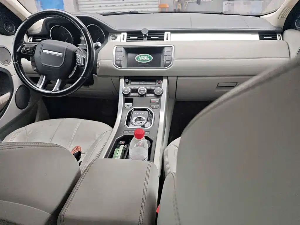 Photo 12 - Land Rover Range Rover Evoque (Import)