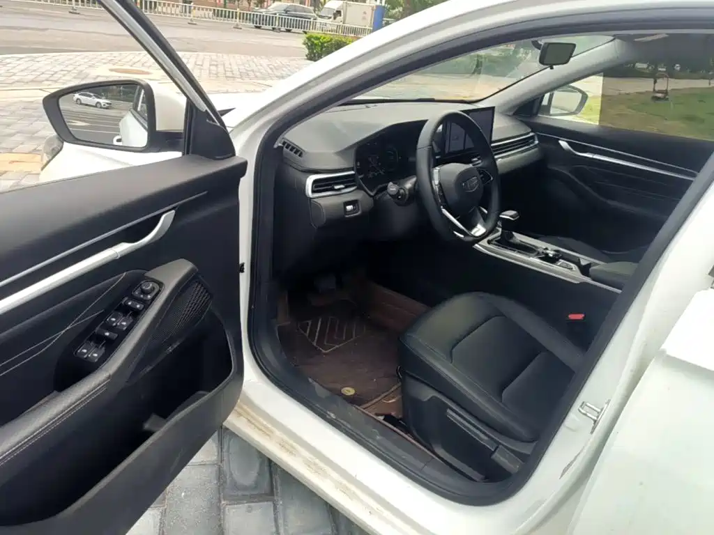 Geely Emgrand 2025 2025 4th Gen 1.5L CVT Premium