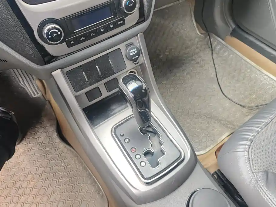 Geely Classic Emgrand 2012 2012 Sedan 1.8L CVT Luxury