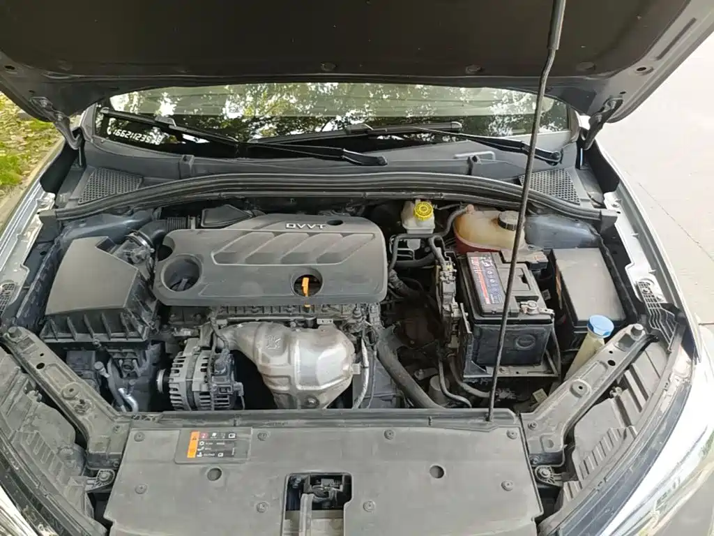 Фото 20 - Roewe i5