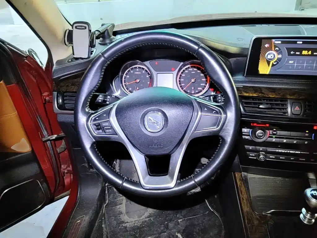 Hanteng Auto Hanteng X7 2017 2016 1.5T Manual Luxury Edition