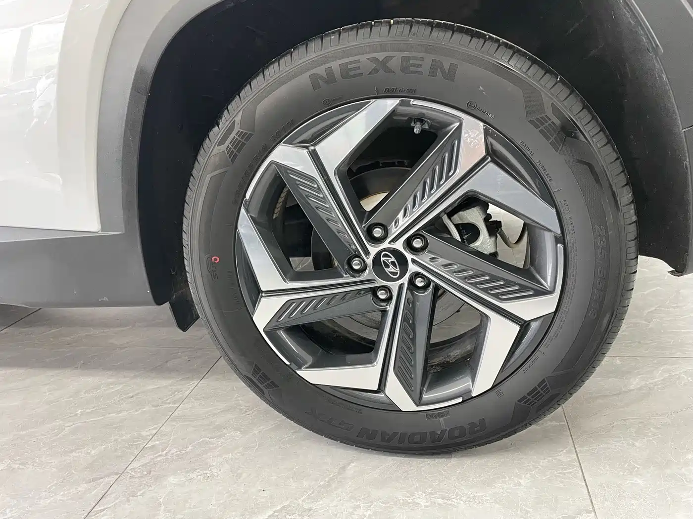 Hyundai Tucson 2024 2023 Tucson L 1.5T Automatic 2WD DLX Luxury Edition