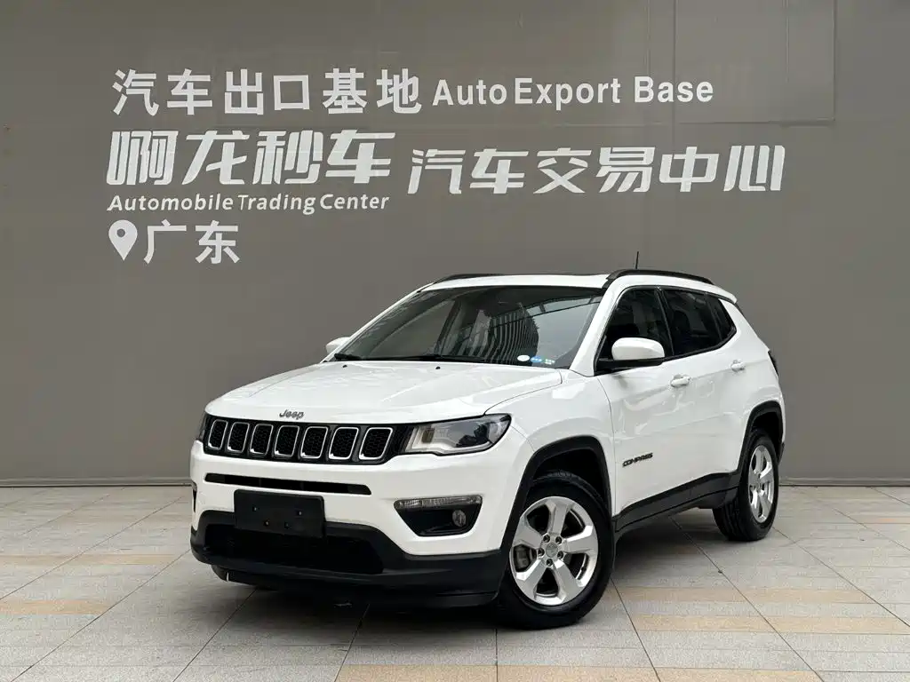Фото 1 - Jeep Compass