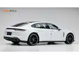 Фото 3 - Porsche Panamera
