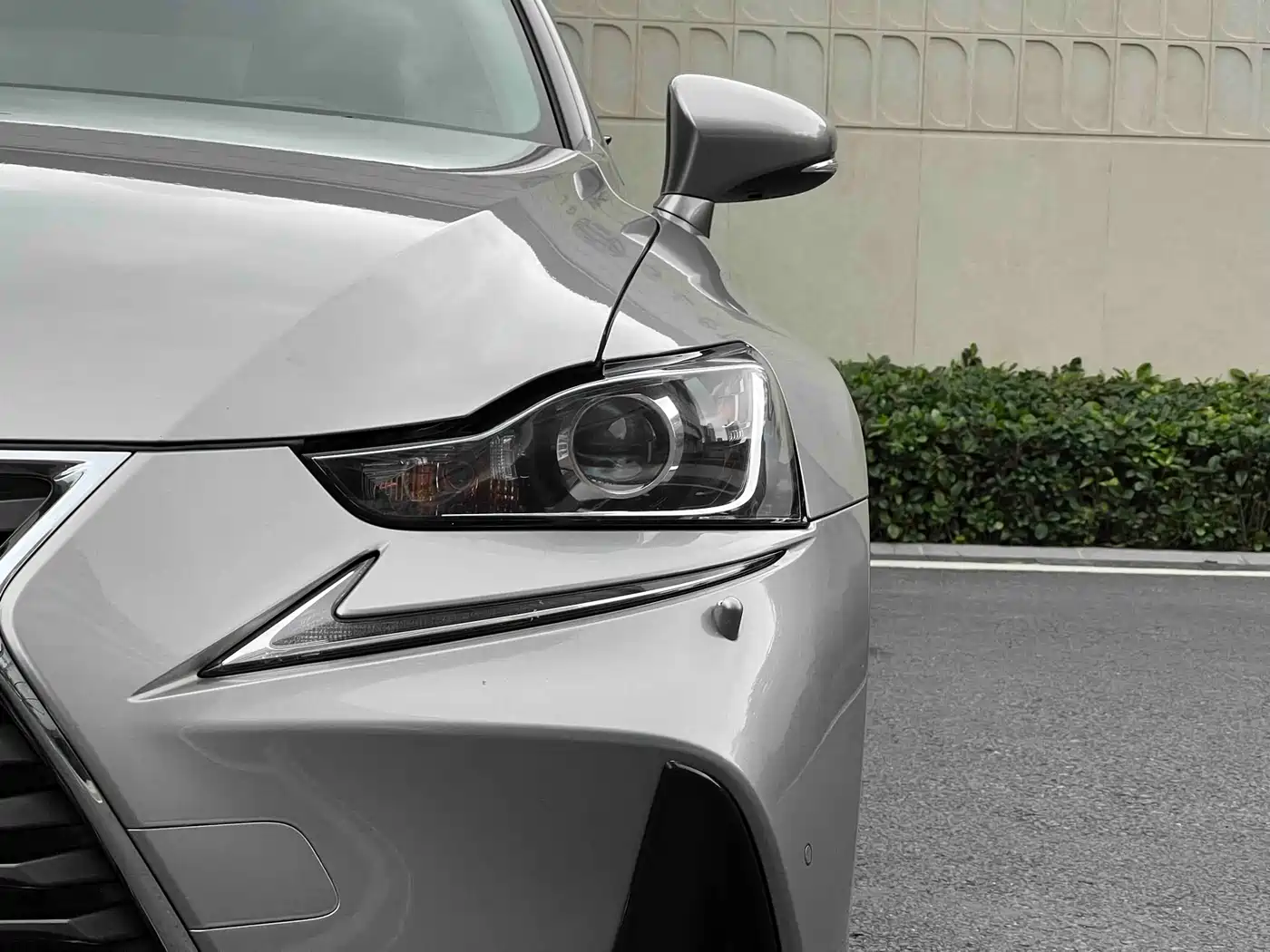 Lexus IS 2017 300 Leading Edition фото 30