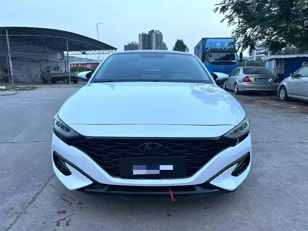 Hyundai Fista 2019 280TGDi Sport Edition China VI фото 2