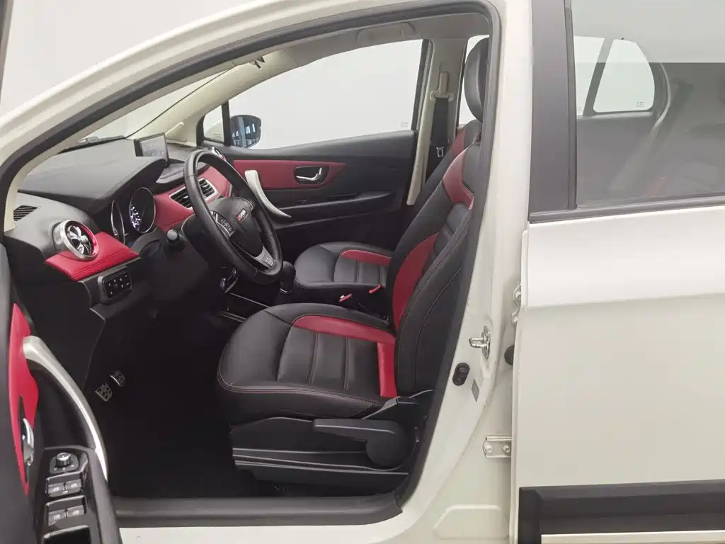 Photo 10 - Haval H1