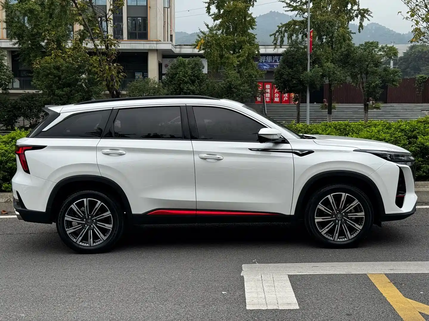 Фото 29 - Changan CS75 PLUS