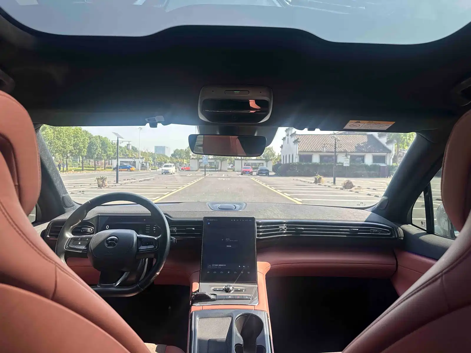 Фото 6 - NIO EC6