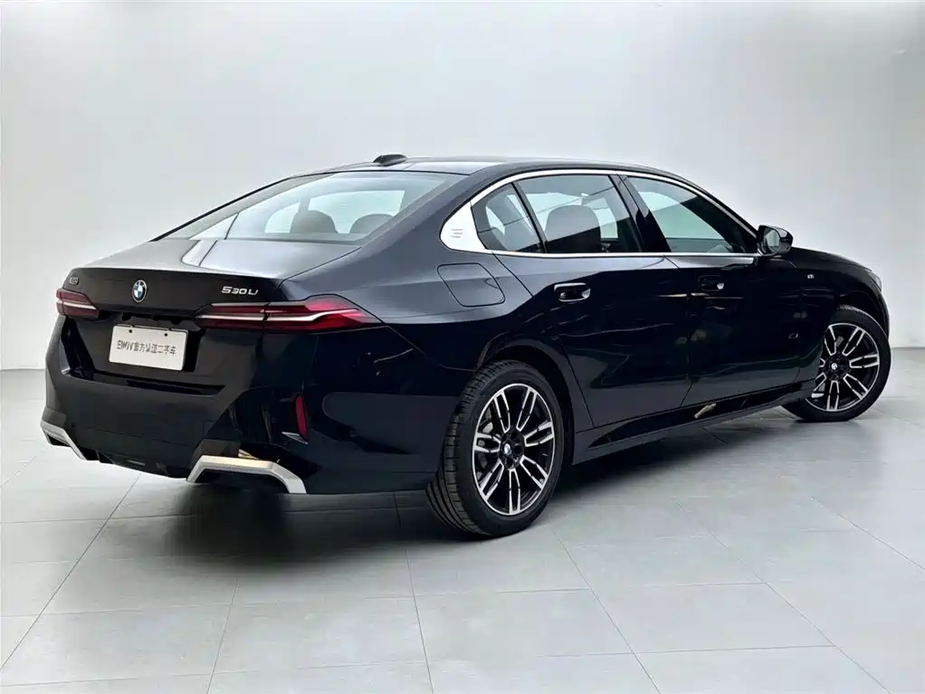 BMW 5 Series 2026 2025 530Li Leading M Sport Package