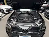 Photo 31 - Mercedes-Benz E-Class